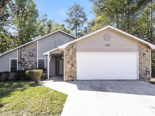 255 Springtree Ct, College Park, GA 30349