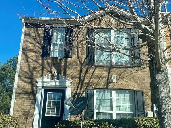 5616 Union Pointe Dr, Union City, GA 30291