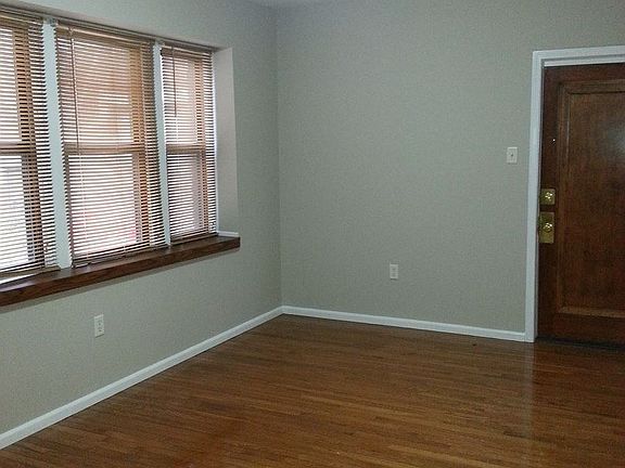 4th image of 3819 Wilmington Ave APT 1N