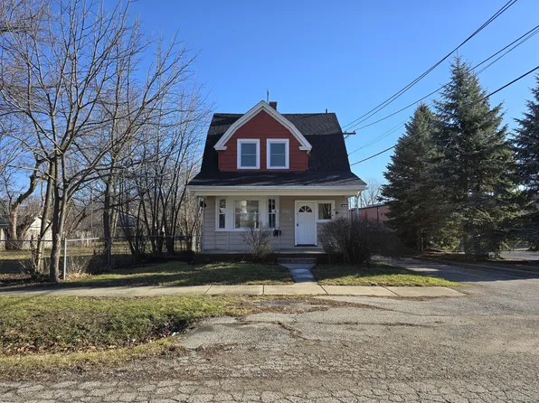 635 Whitney Ave, Winthrop Harbor, IL 60096