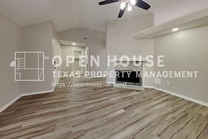 17423 Saxon Dr — Photo 3