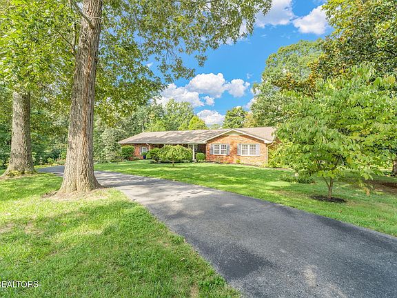 4th image of 11321 Sonja Dr