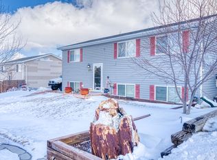 123 Westhills Loop, Gillette, WY 82718