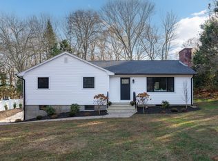 5 Grabner Dr, Waterford, CT 06385