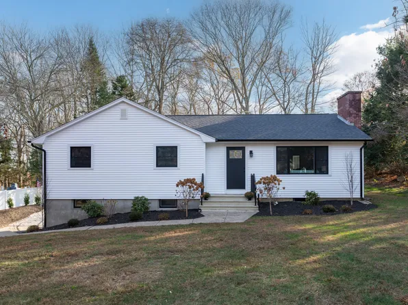 5 Grabner Drive, Waterford, CT 06385