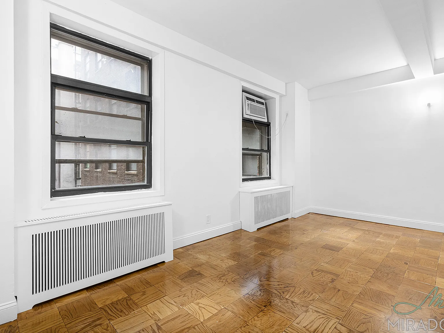 132 East 45th Street — Photo 3