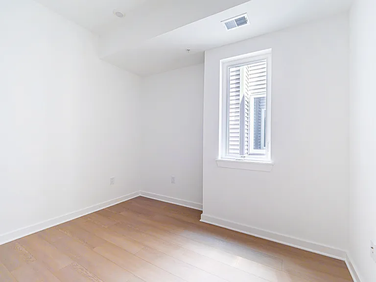 2403-07 W Thompson St #3 — Photo 10