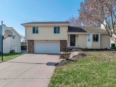 825 Redwood Ln, Papillion, NE, 68046