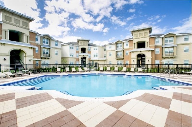 1st image of 2033 SE Lennard Rd Ste 105