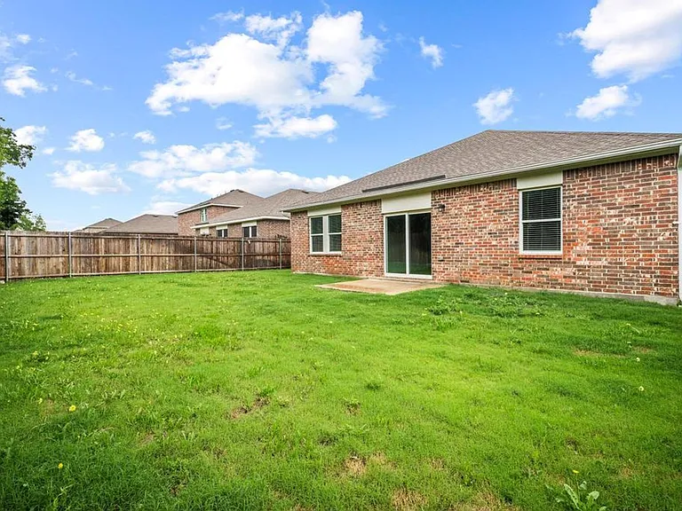 2421 Frio River Rd — Photo 24