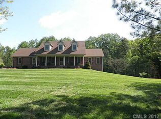 2025 Mimosa Tree Ln, Lincolnton, NC 28092