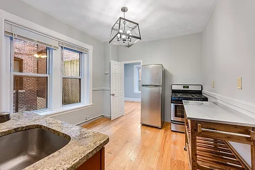 12 Foster St Photo 1
