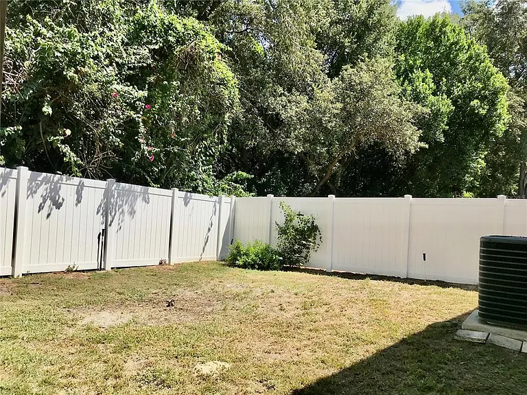 124 Easton Cir — Photo 20