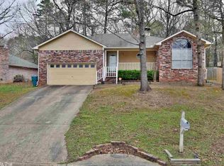 13214 Laurel Oaks Dr, Little Rock, AR 72211