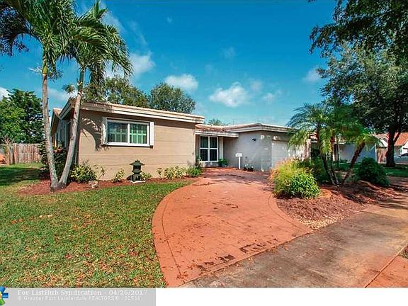 3rd image of 5001 SW 89th Ave