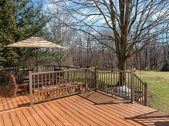 5th image of 602 Highland Ct