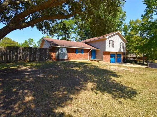 222 Lake Falls Dr, Pineville, LA 71360