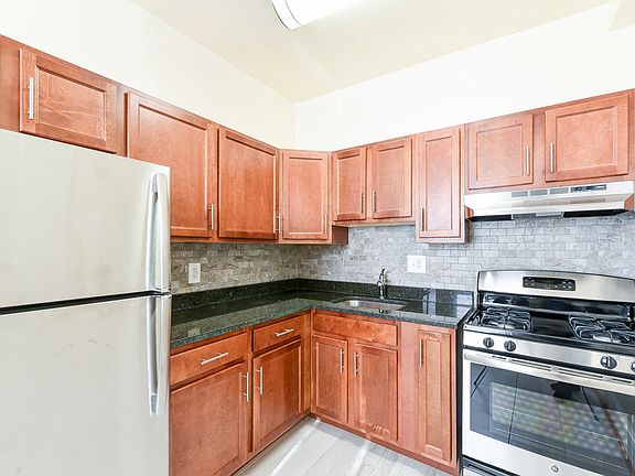 The-Norwood-Renovated-Kitchen