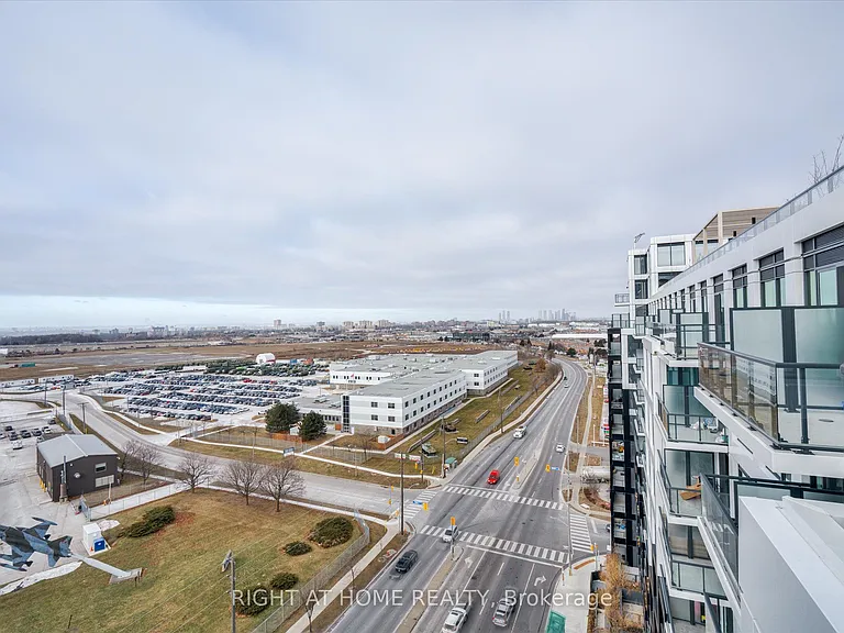 1100 Sheppard Ave W #LPH12 — Photo 21