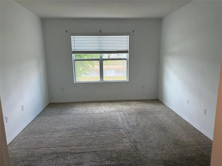 521 Nicken Grv — Photo 9