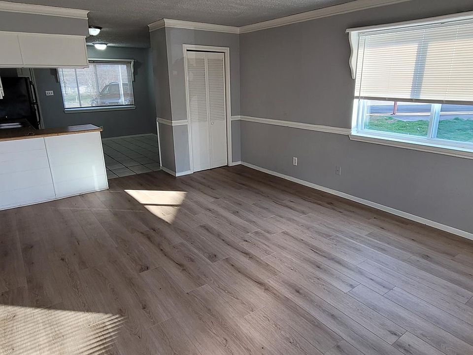 1st image of 5630 Brookview Ct APT A