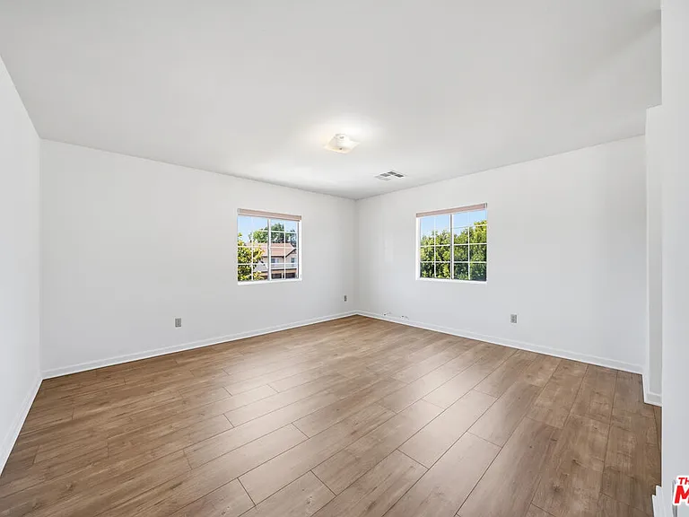 1224 Crenshaw Blvd — Photo 16