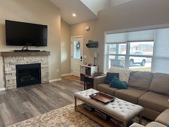 Unit with similar layout