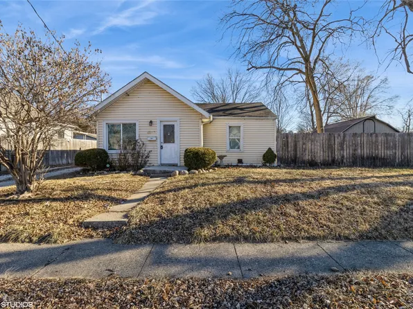 1705 E 22nd St, Des Moines, IA 50317