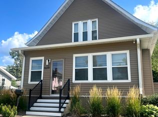 1619 E Oakland Ave, Bloomington, IL