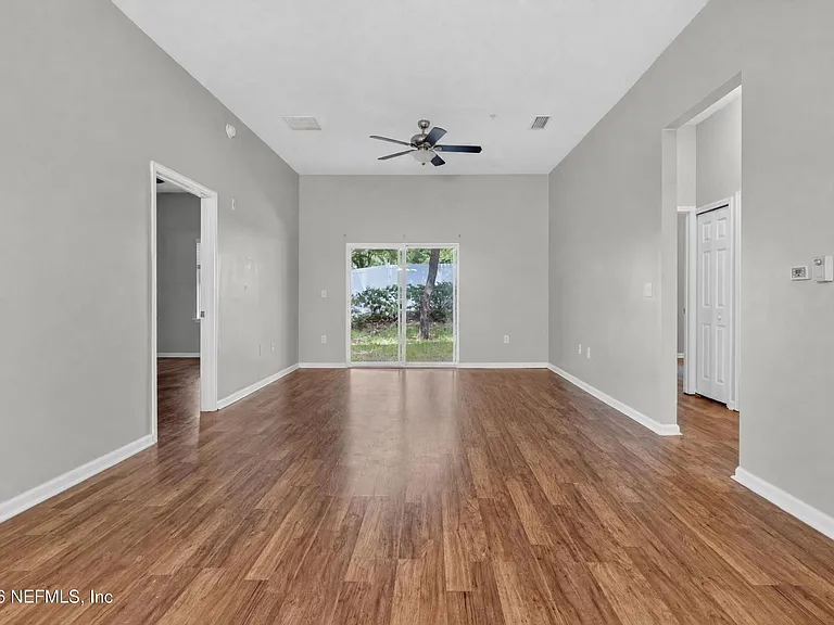 8196 Cabin Lake Cir #101 — Photo 7