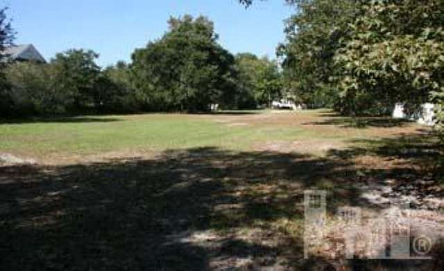 1st image of 2204 Pinehurst Pl