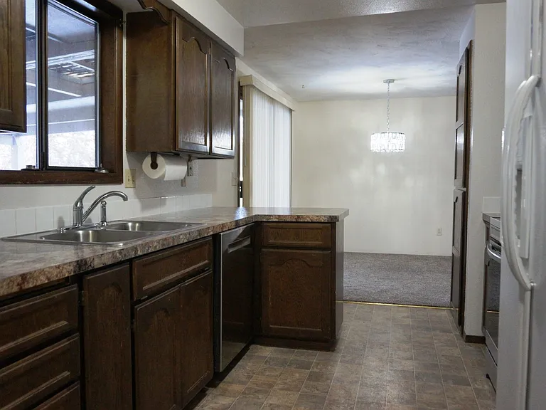9615-9617 N Indian Trail Rd — Photo 8
