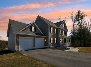2 Oriole Dr, Groton, MA 01450