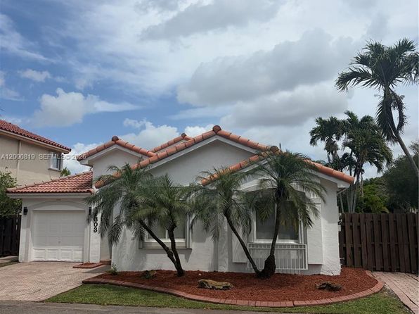 11303 NW 58th Ter