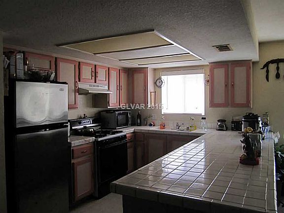 3rd image of 1005 Seabury Hill Ct