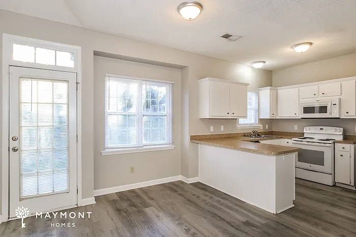 3 Danrock Ct — Photo 6