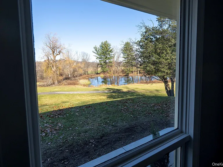 58 On The Grn — Photo 33