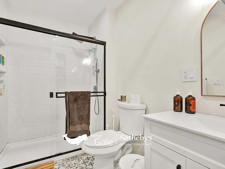 23-12 41st St #DG1 — Photo 26
