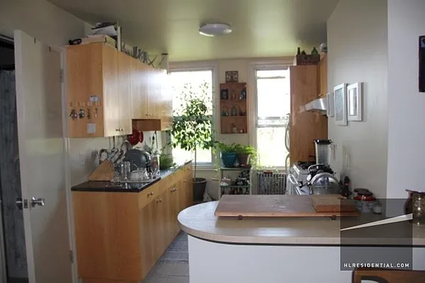 Rented by Highline Residential | media 19