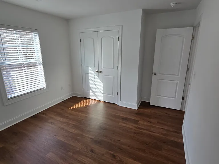 109 Lynn Ave — Photo 23