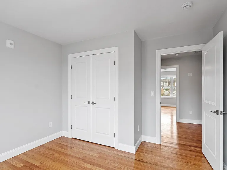 10 Windsor St #1 — Photo 29