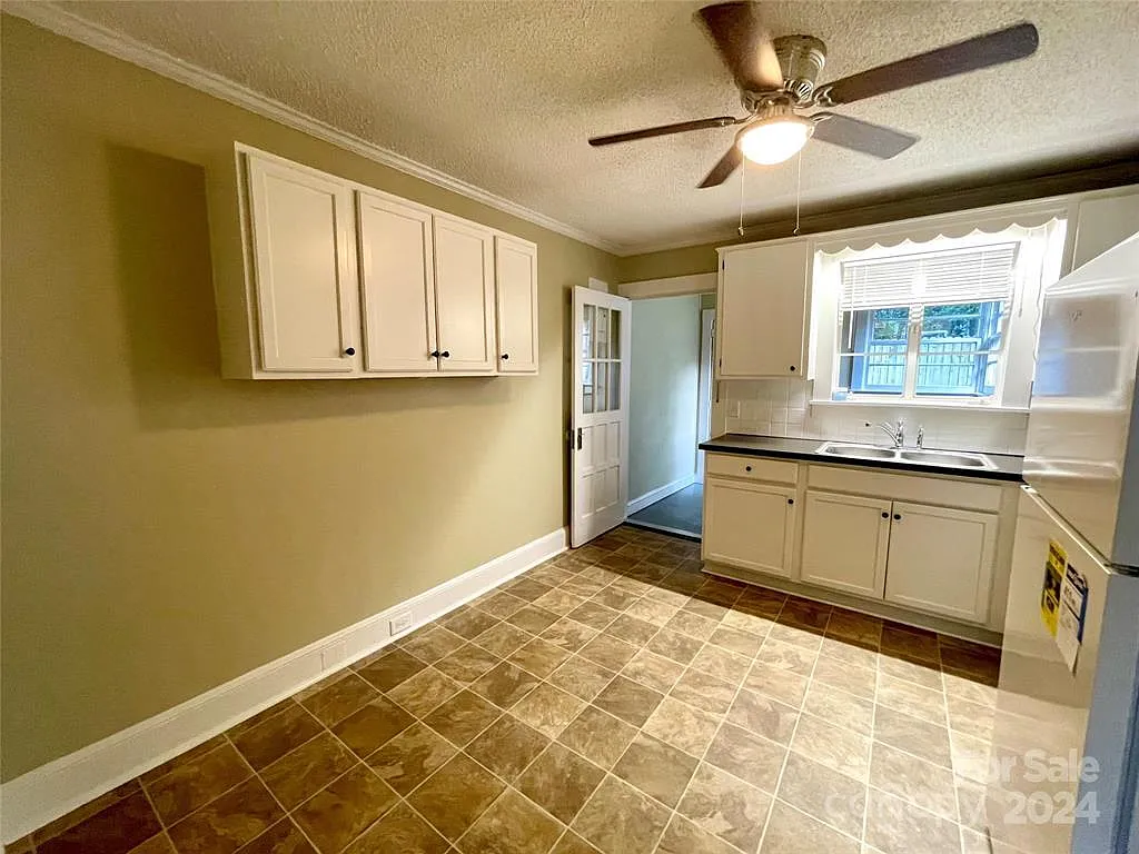 338 Magnolia Street Northwest - 1 — Photo 4