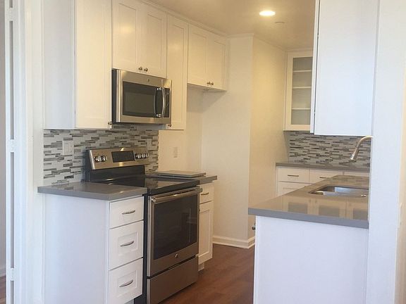 4th image of 4627 Ocean Blvd Unit 314