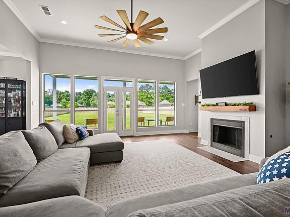 5th image of 12653 Three Lakes Dr