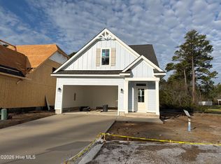 102 Freedom Park Road, Beaufort, NC 28516