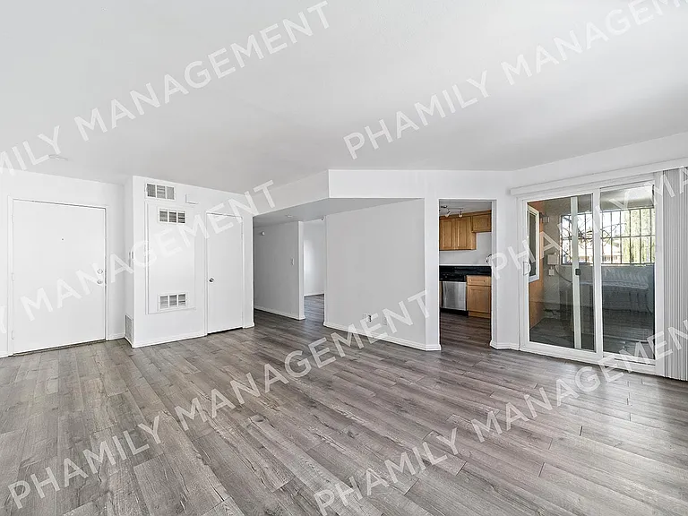 6415 Roble Ave #D — Photo 2