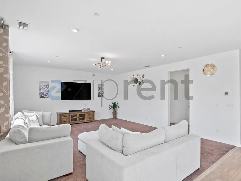 864 Bewick Dr #1 — Photo 6