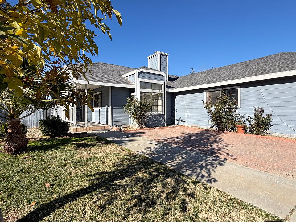 1st image of 44115 Dahlia St