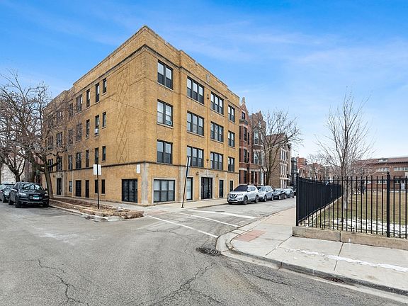 5th image of 2128 N Oakley Ave APT 3