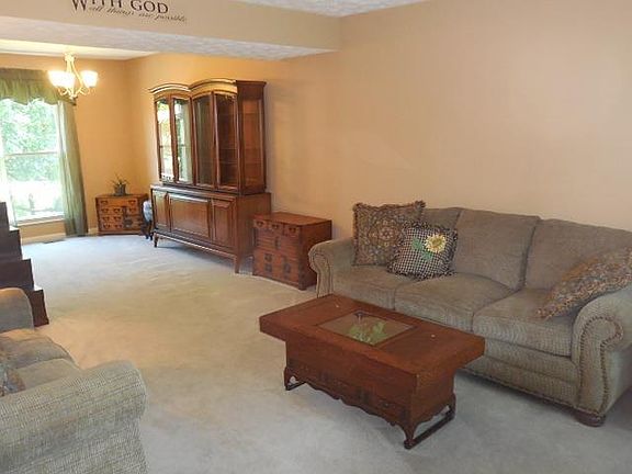 2nd image of 306 Parktrail Ln